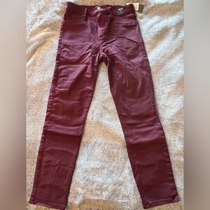 Size 4S Abercrombie Burgundy jegging